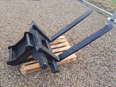 Pallet forks for excavator S-60