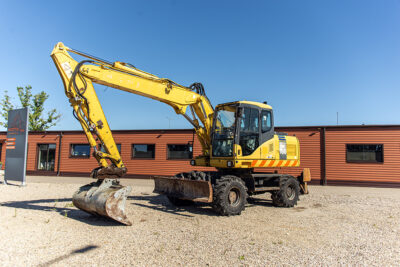 Komatsu PW160-7 dalys