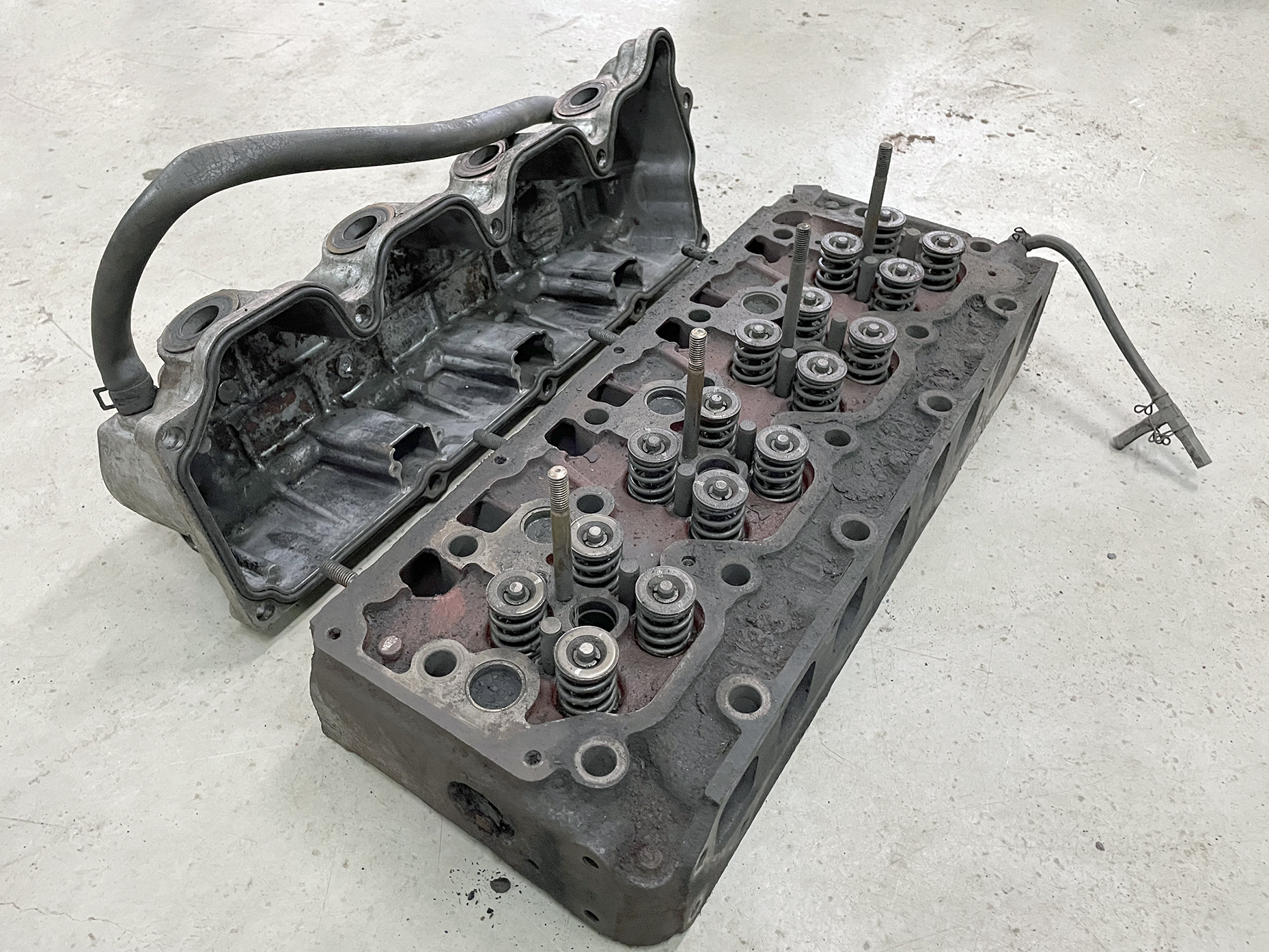 Головка двигателя Kubota V3300