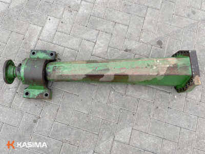 John Deere 6910S front axle suspension