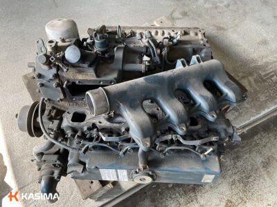 Kubota V2203 engine for parts