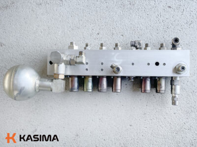 Komatsu PW160-7 solenoidinė sklendė su akumuliatorium