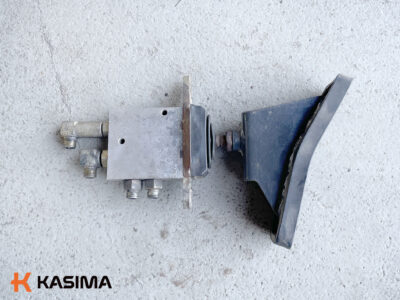 Komatsu PW160-7 pilot valve with pedal <br><br>