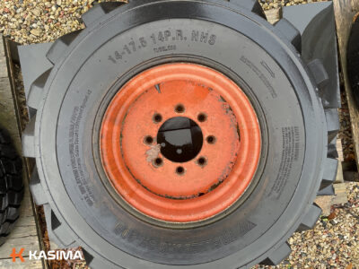 Trelleborg SK-900 14-17.5 14P.R. NHS Tire with Rim