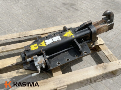 Merlo P32.6 hydraulic hitch hook