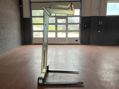 Pallet forks 2500 kg.