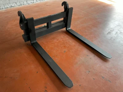 MERLO pallet forks 4000 kg.