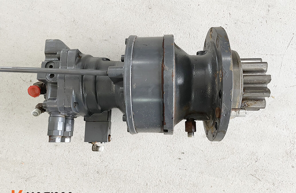 Поворотный двигатель Doosan