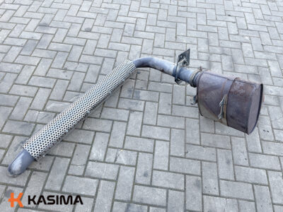 Case IH muffler with exhaust pipe