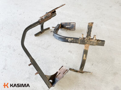 Кронштейны передних крыльев Case IH