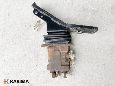 Volvo EC240LC vadības vārsts ar pedāli