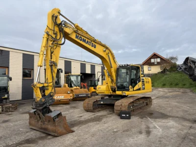 Roomikekskavaator Komatsu PC210LCi-11, 2019