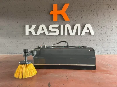 Bunker broom with angled brush Wolverine 72