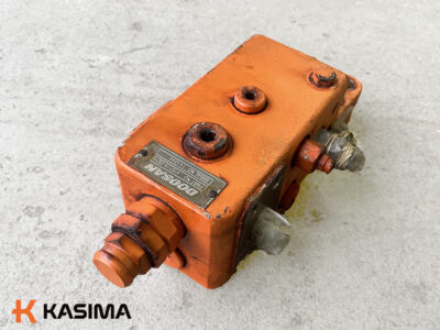 Doosan boom cylinder valve