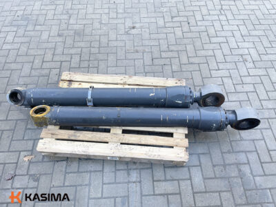 Volvo EW230C boom cylinders