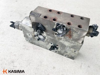 Volvo EW230C hydraulic valve