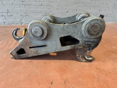 Volvo EC240LC hydraulic quick coupler