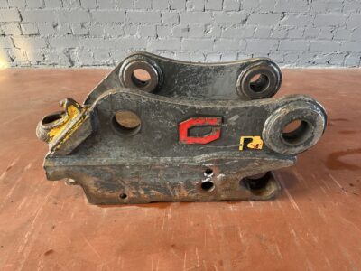 Volvo ECR235E hydraulic quick coupler (Gjerstad)