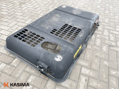 Капот двигателя JCB