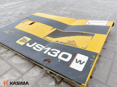 Левая сервисная дверь JCB