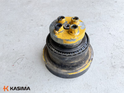 Moxy MT31 hinge bearing