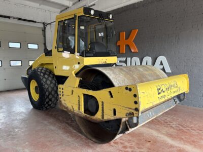 BOMAG BW211 D-4