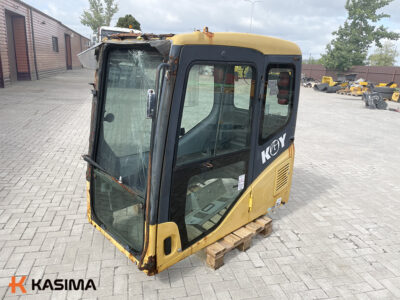 Komatsu PW160 cabin