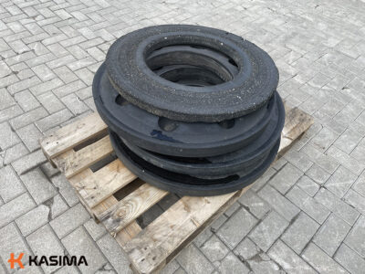Tire spacer