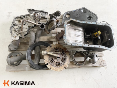 Komatsu SAA4D102E-2 variklio detalės
